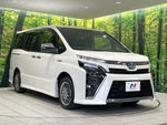 VOXY HYBRID