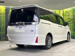 VOXY HYBRID
