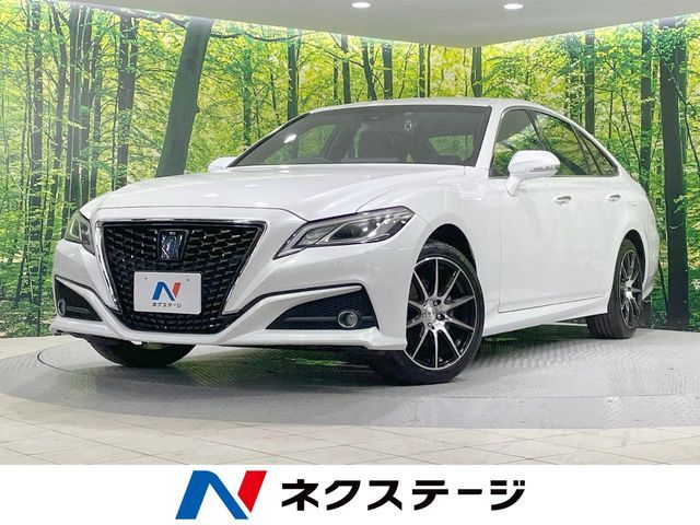 CROWN sedan hybrid 4WD