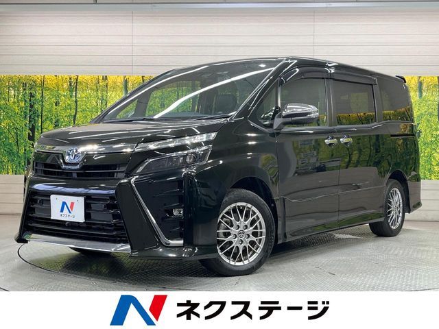 VOXY HYBRID