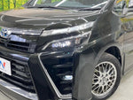 VOXY HYBRID