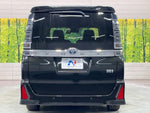 VOXY HYBRID