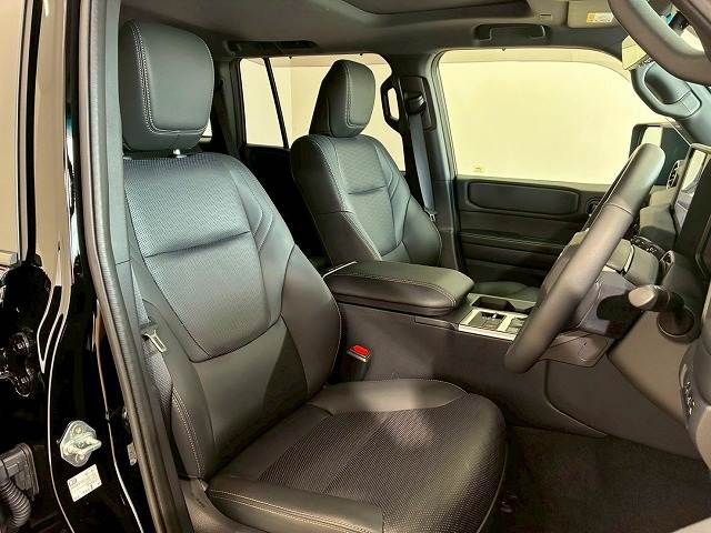 LANDCRUISER 250