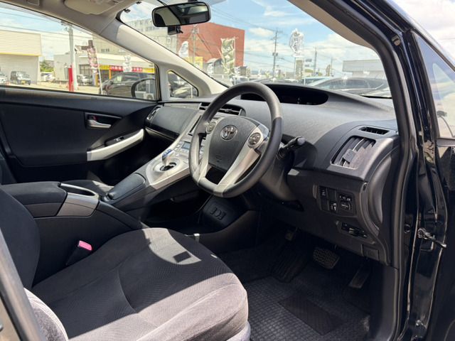 PRIUS PHV