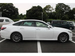 CROWN sedan hybrid