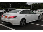 CROWN sedan hybrid
