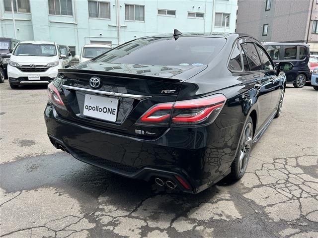 CROWN sedan hybrid 4WD