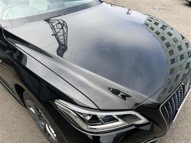 CROWN sedan hybrid 4WD