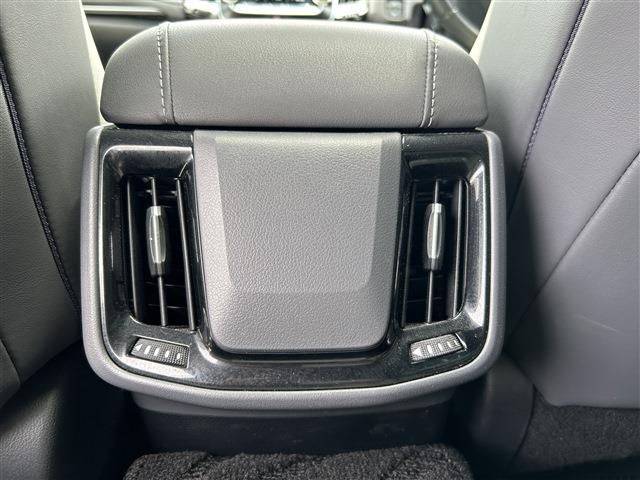 CROWN sedan hybrid 4WD