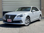 CROWN sedan