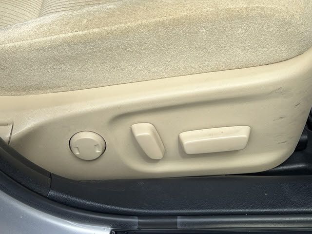 CROWN sedan