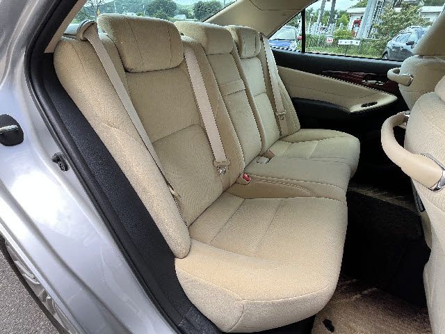 CROWN sedan