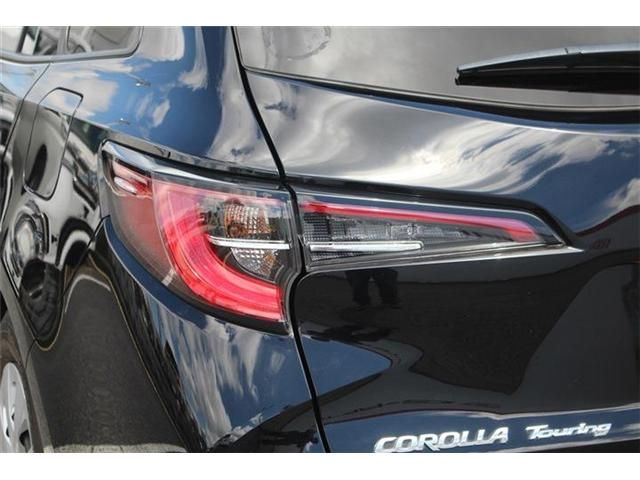 COROLLA TOURING HYBRID 4WD