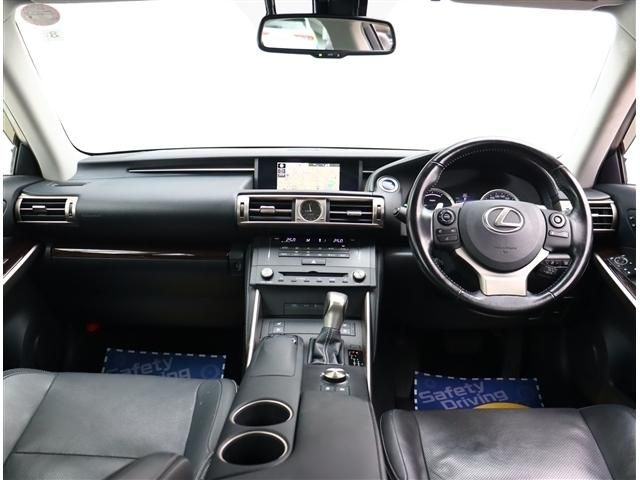 LEXUS IS300h