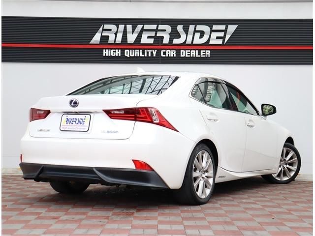 LEXUS IS300h