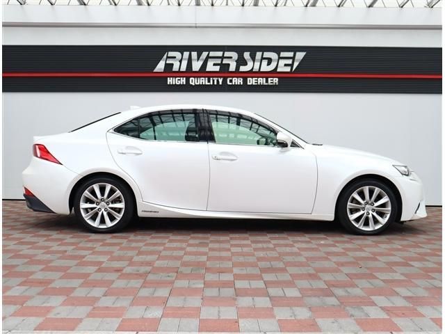 LEXUS IS300h