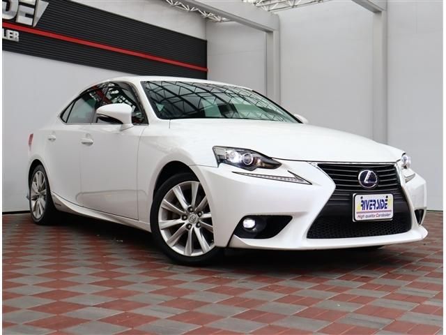 LEXUS IS300h