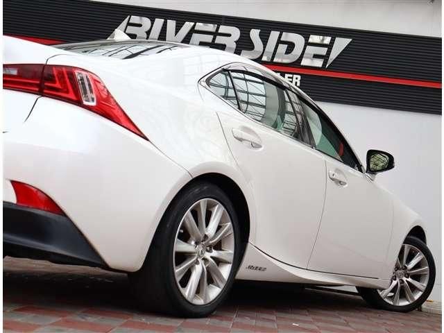 LEXUS IS300h
