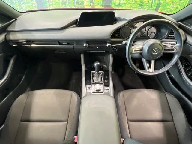MAZDA3 FASTBACK