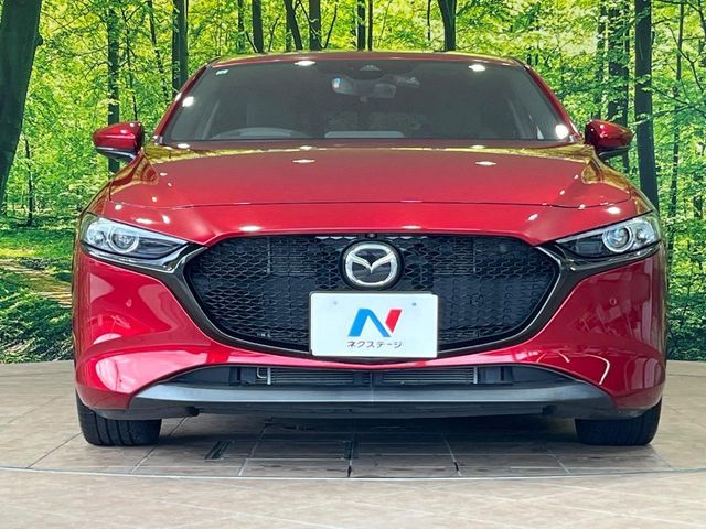 MAZDA3 FASTBACK