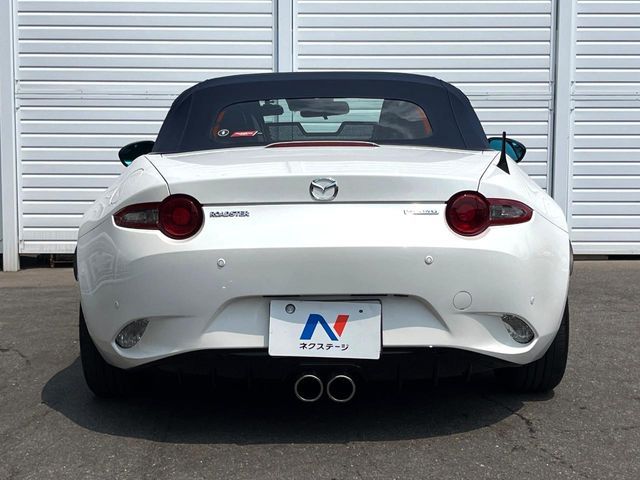 ROADSTER