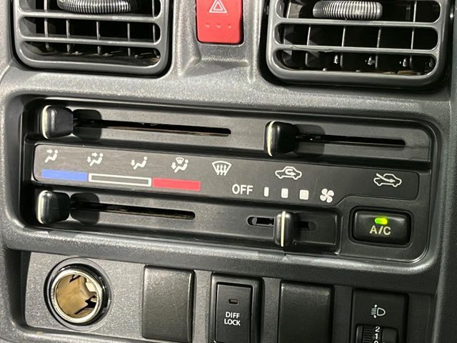NT100 CLIPPER 4WD