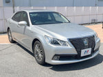 CROWN sedan hybrid