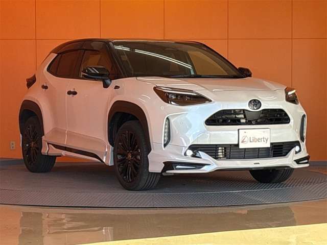 YARIS CROSS