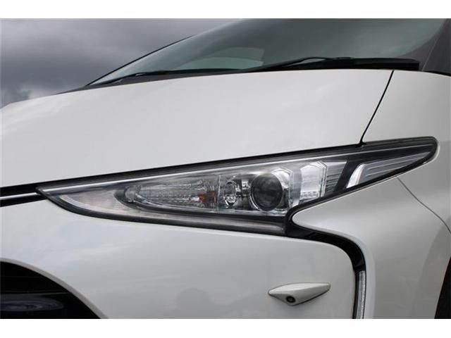 ESTIMA HYBRID 4WD
