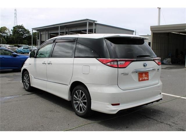 ESTIMA HYBRID 4WD