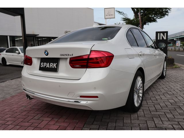 BMW 3 Series sedan