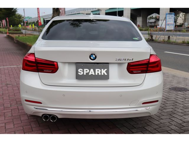 BMW 3 Series sedan