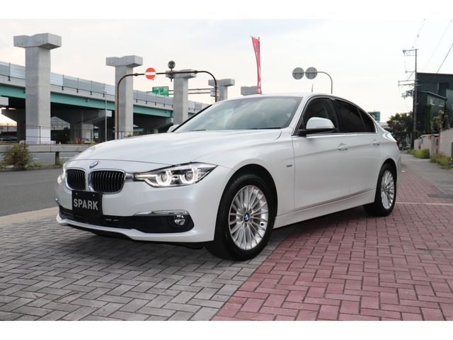BMW 3 Series sedan