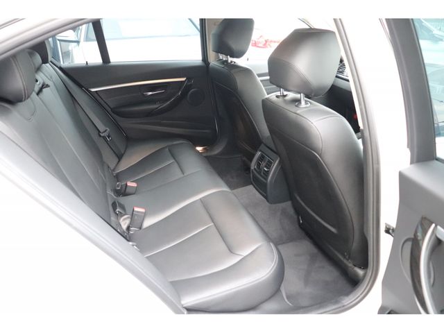 BMW 3 Series sedan