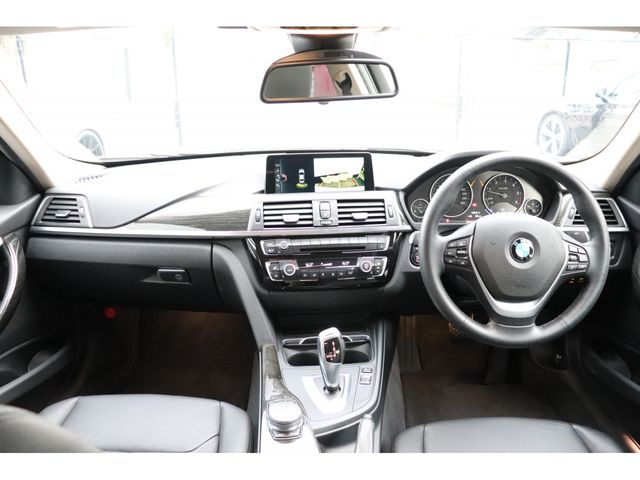 BMW 3 Series sedan