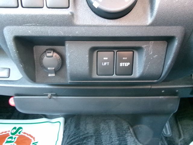 HIACE van 2WD