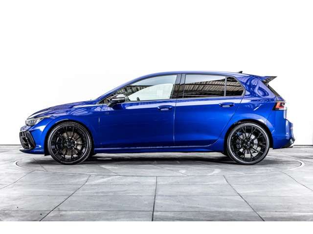 VOLKSWAGEN GOLF R