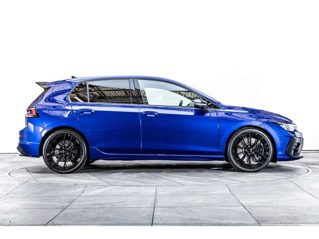 VOLKSWAGEN GOLF R