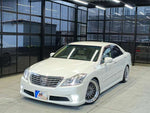 CROWN sedan