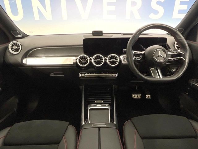 MERCEDES BENZ GLB