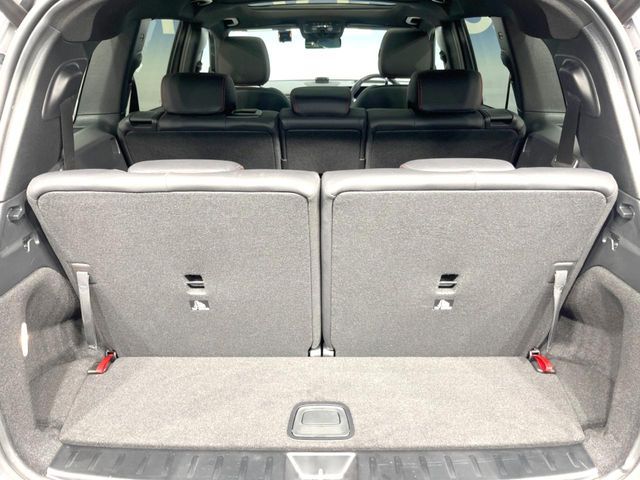 MERCEDES BENZ GLB