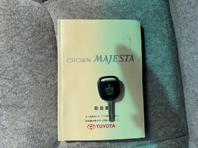 CROWN MAJESTA
