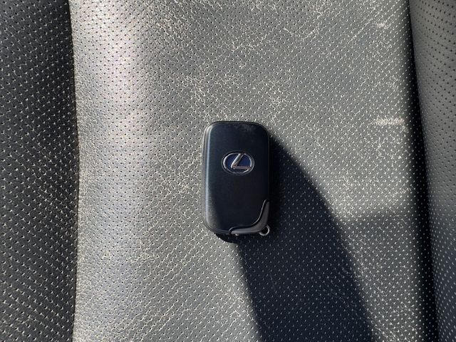 LEXUS IS250