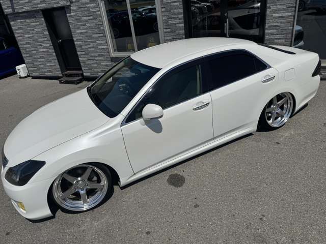CROWN sedan