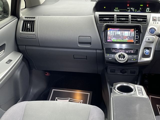 PRIUS Alpha
