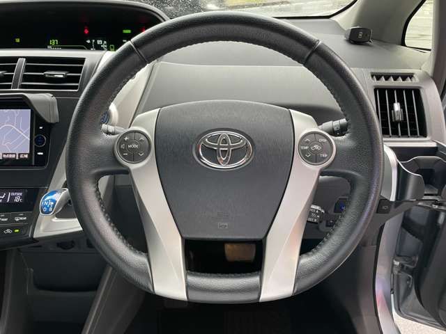 PRIUS Alpha