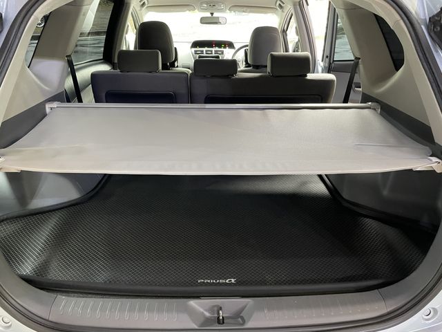 PRIUS Alpha