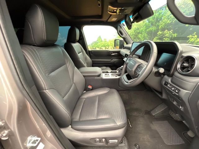 LANDCRUISER 250