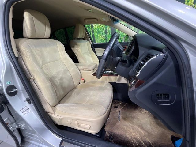 CROWN sedan 4WD