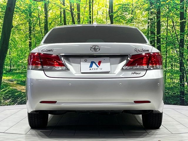 CROWN sedan 4WD